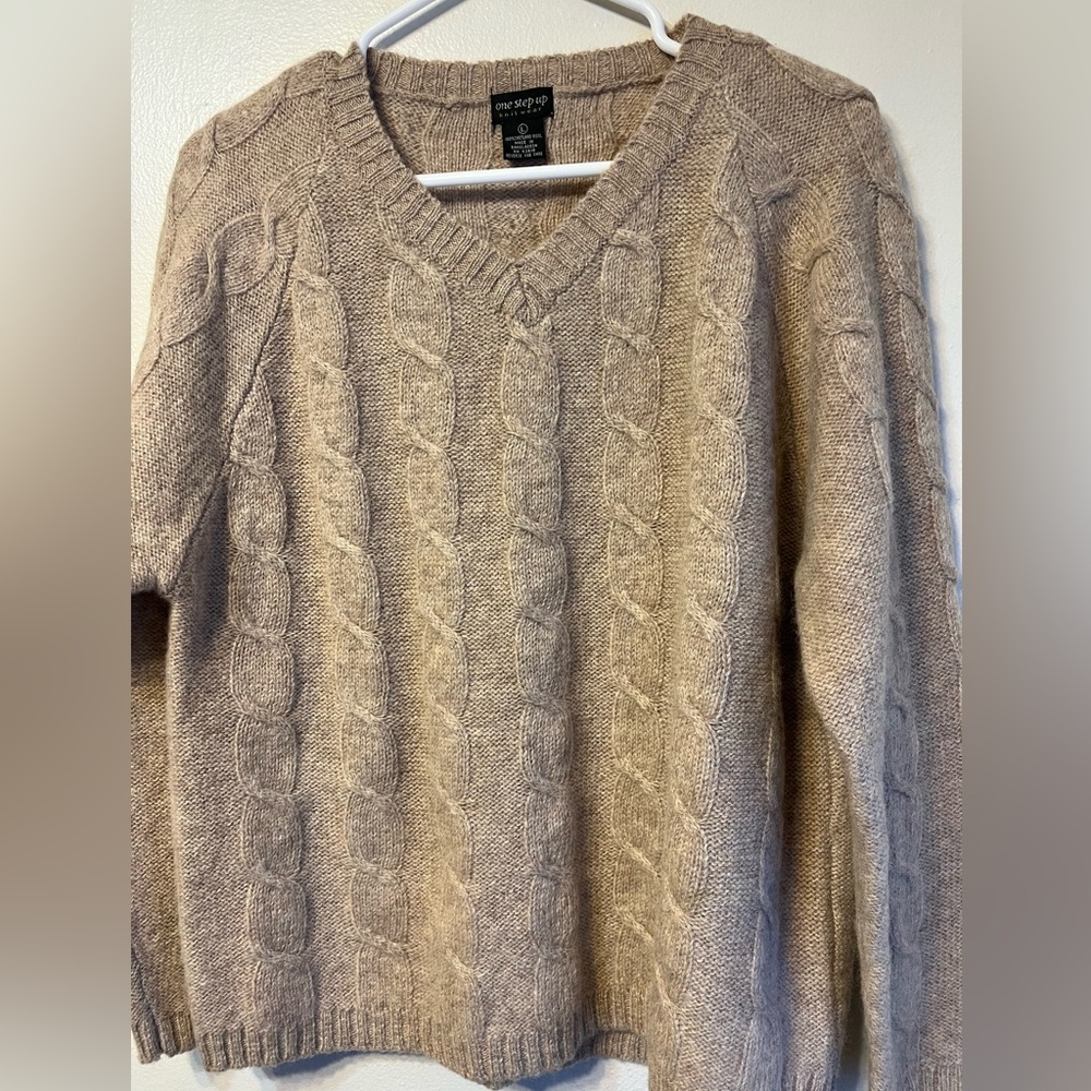 100% Shetland Wool Vintage One Step Ahead Beige Cable Knit Sweater